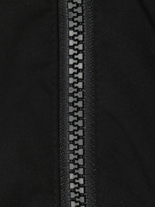 Куртка на молнии с декоративной сборкой - Деталь