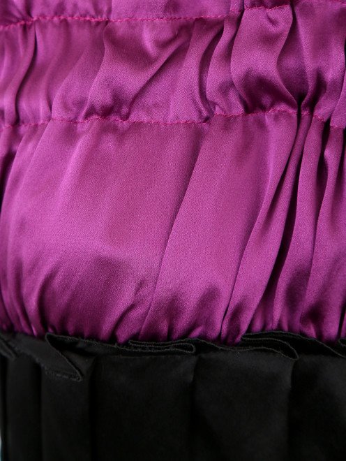 Шелковое платье декорированное складками - Деталь