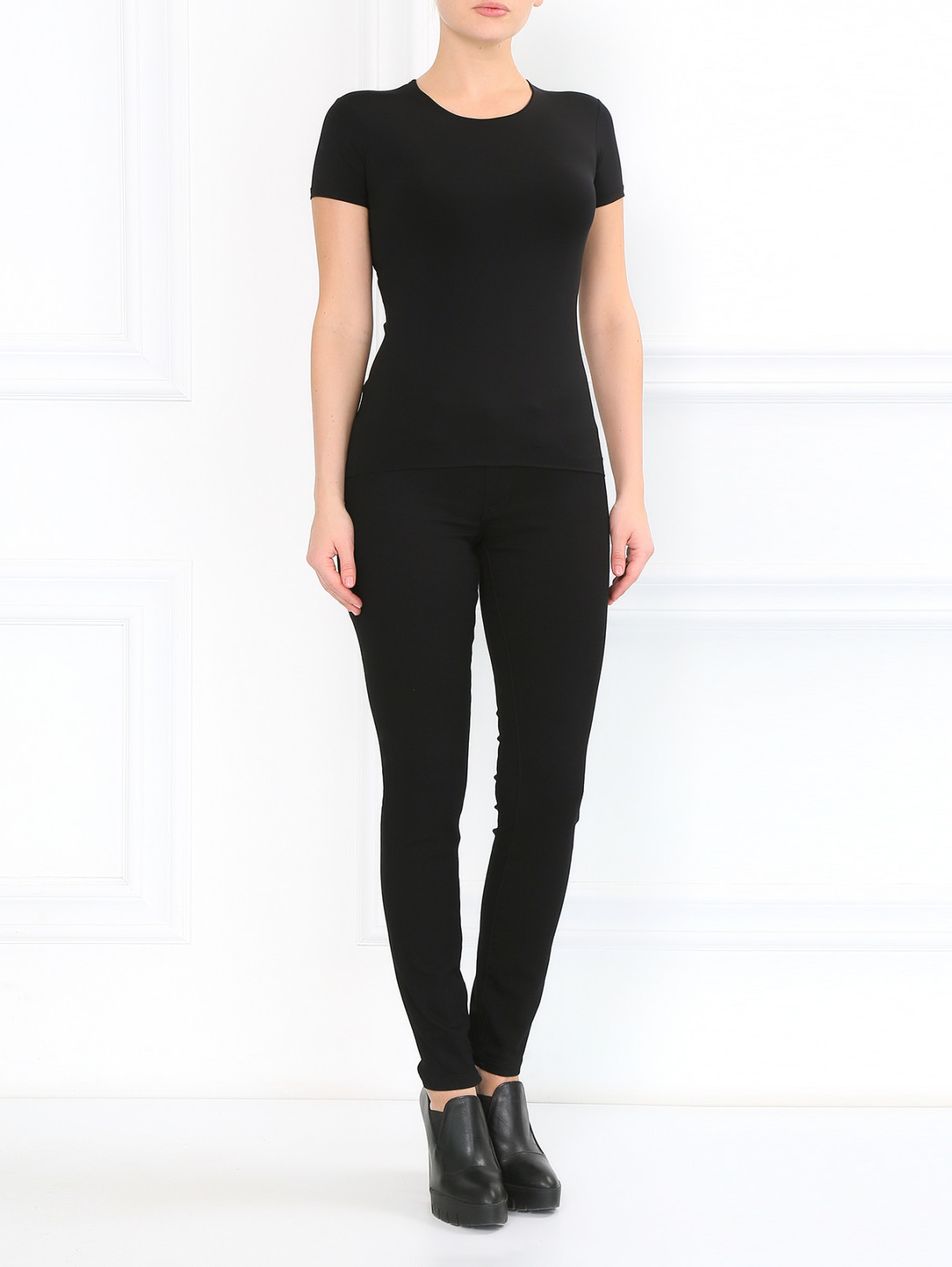 Базовая футболка Jil Sander  –  Модель Общий вид  – Цвет:  Черный