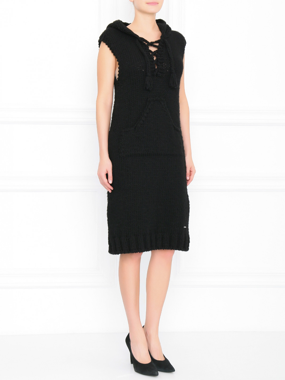 Платье крупной вязки с карманом и капюшоном Costume National  –  Модель Общий вид  – Цвет:  Черный