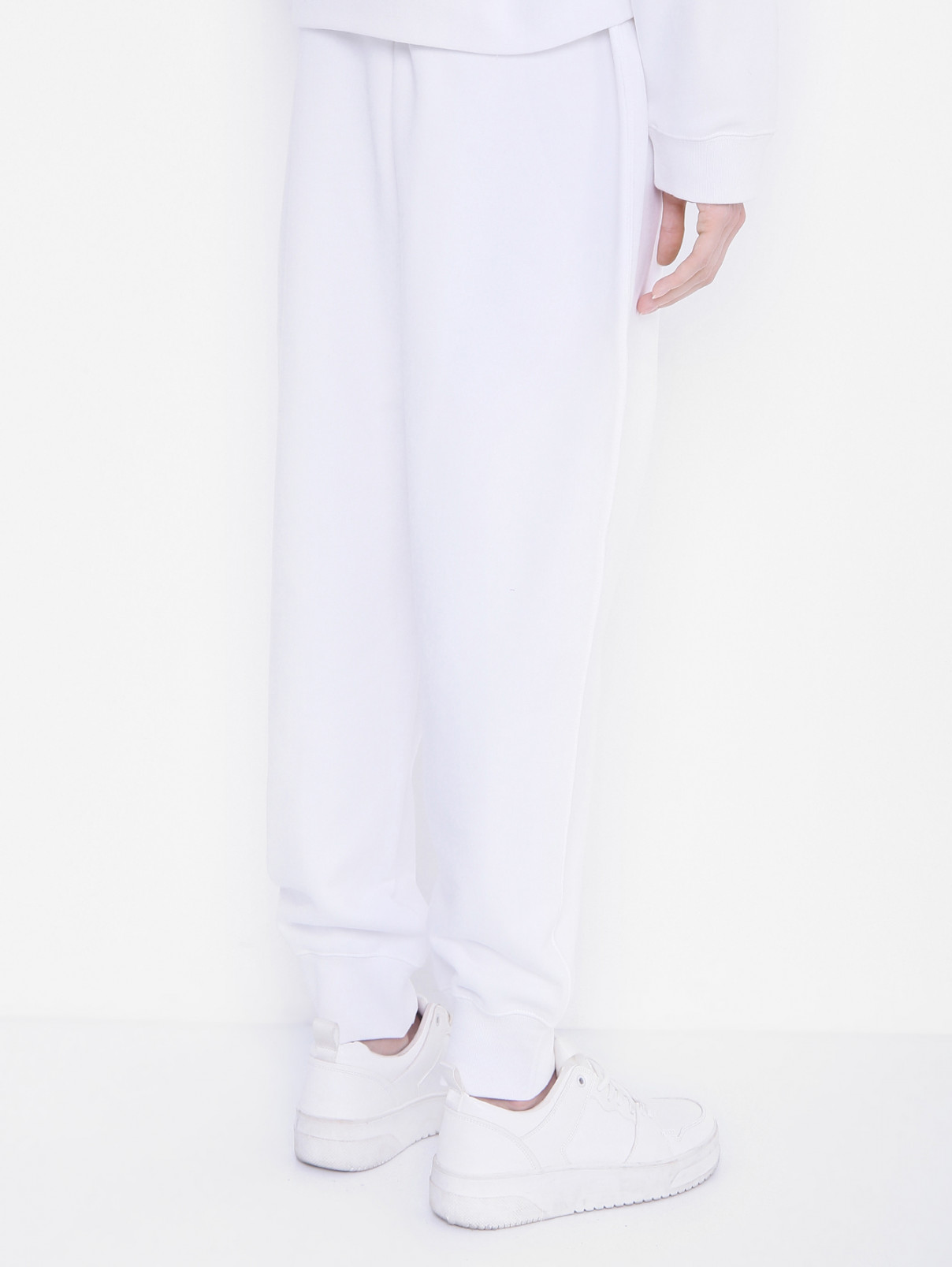Хлопковые брюки с аппликацией Ermanno Scervino  –  МодельВерхНиз1  – Цвет:  Белый