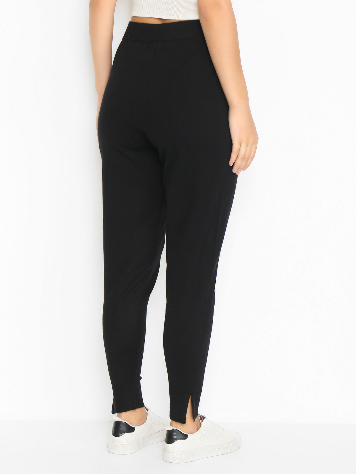Трикотажные брюки на резинке с контрастным поясом Marina Rinaldi  –  МодельВерхНиз1  – Цвет:  Черный