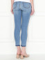 Укороченные джинсы с декоративной отделкой Ermanno Scervino  –  МодельВерхНиз1
