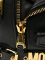 Рюкзак из кожи с металлической фурнитурой Moschino Couture  –  Деталь