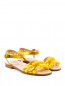 Кожаные сандалии с декоративными помпонами Baby Dior  –  Общий вид