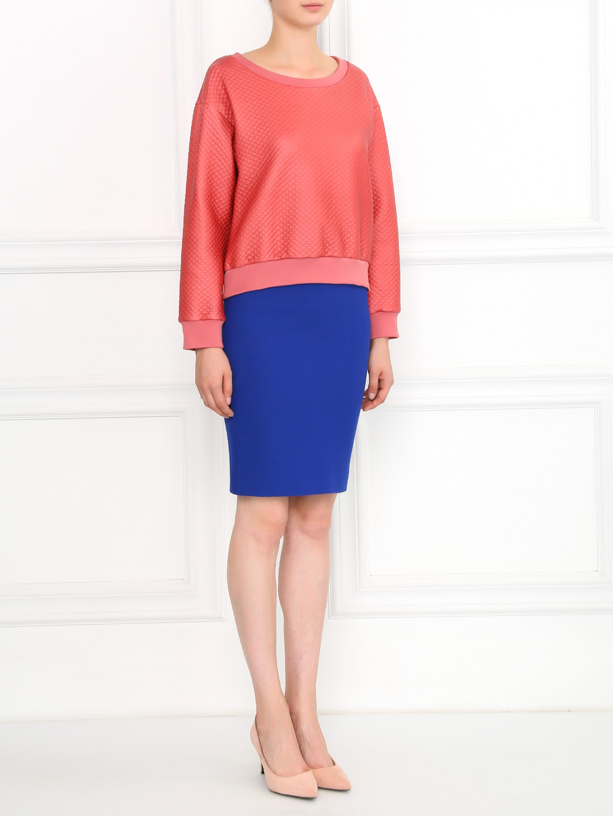 Укороченный свитшот из фактурной ткани Moschino Boutique  –  Модель Общий вид  – Цвет:  Розовый