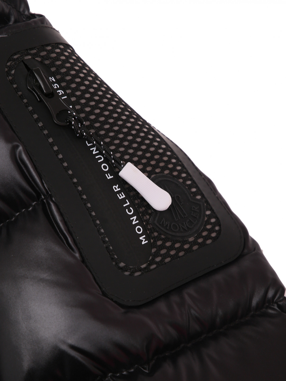 Пуховик с узором и карманами Moncler  –  Деталь1  – Цвет:  Черный