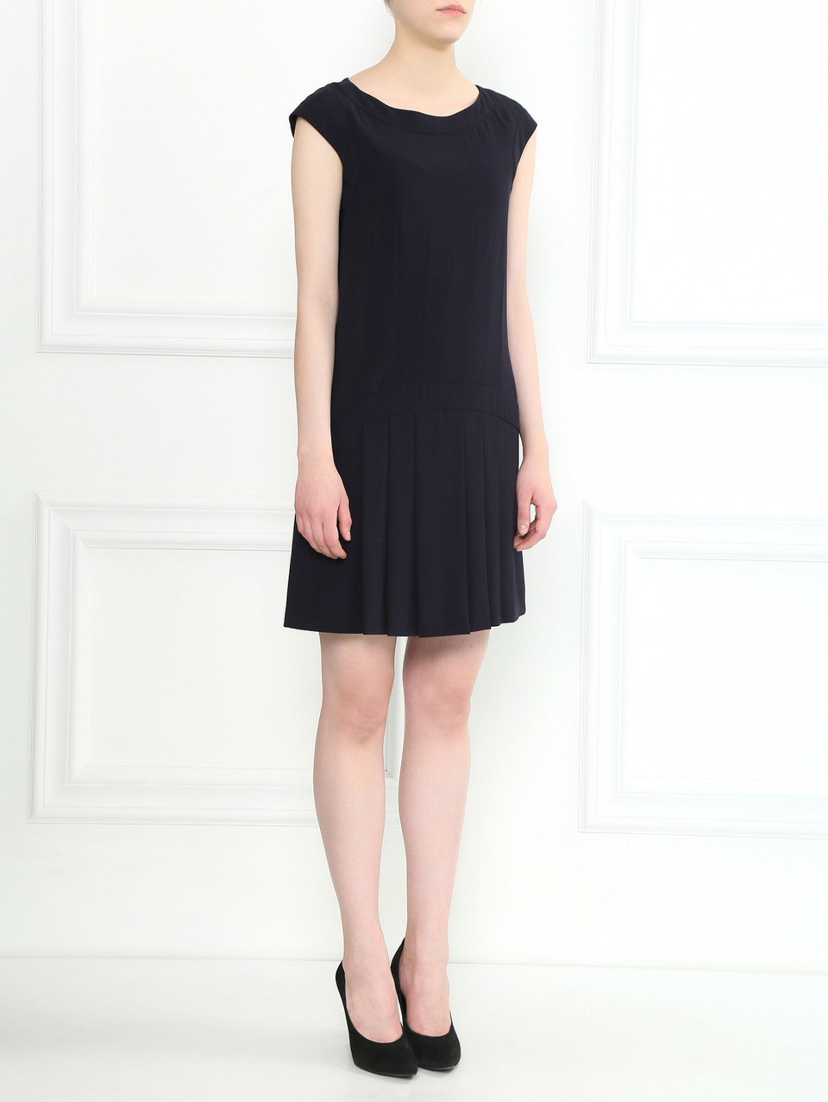 Платье-мини свободного фасона Moschino  –  Модель Общий вид  – Цвет:  Черный