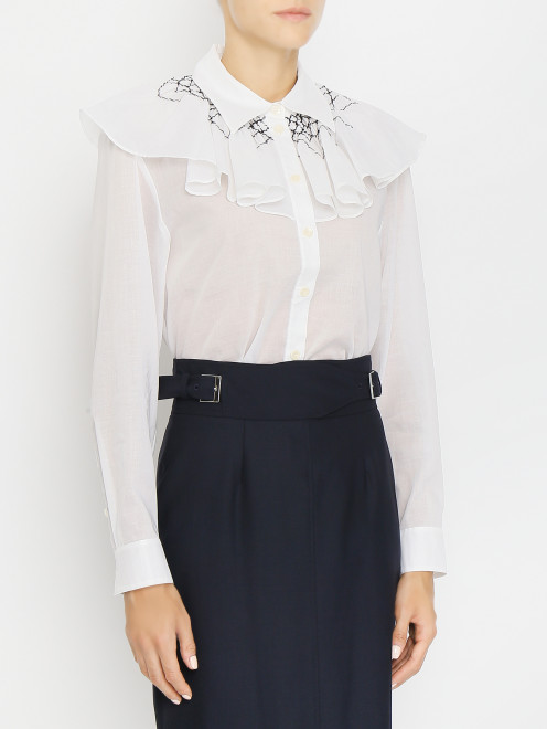 Блуза свободного кроя с контрастной вышивкой - МодельВерхНиз