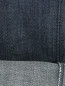 Джинсы зауженного кроя декорированные пайетками Emporio Armani  –  Деталь2