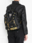 Рюкзак из кожи с металлической фурнитурой Moschino Couture  –  Модель Верх-Низ