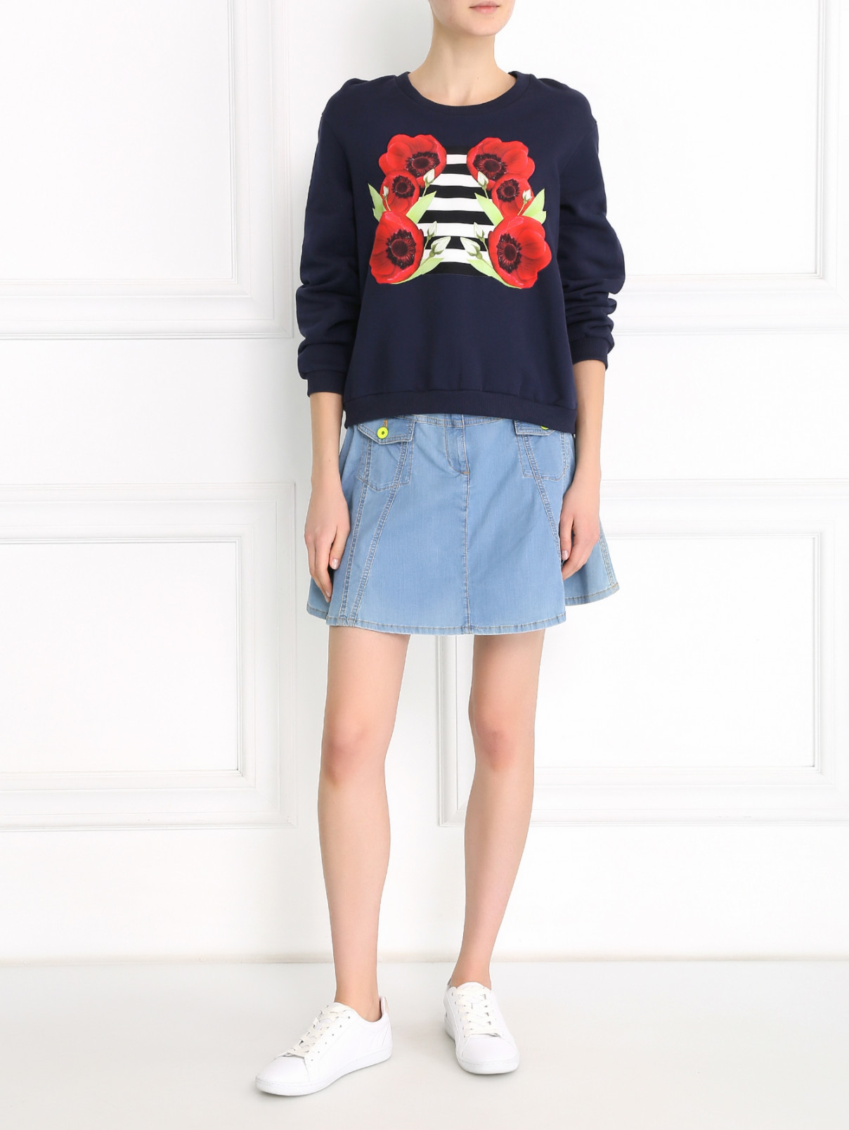 Джинсовая юбка-мини с контрастными пуговицами Love Moschino  –  Модель Общий вид  – Цвет:  Синий