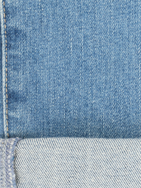 Укороченные джинсы прямого кроя с потертостями - Деталь2