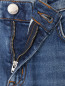 Укороченные джинсы с потертостями Ice Play  –  Деталь1