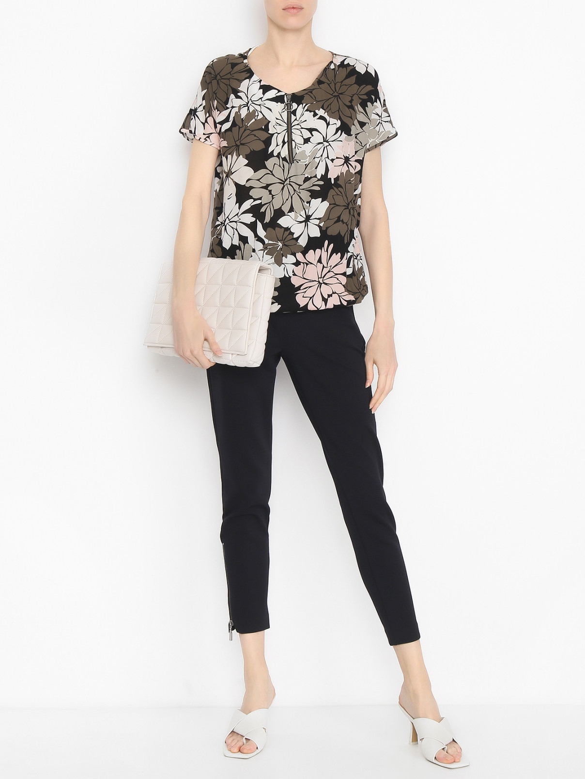 Блуза из вискозы с цветочным узором Comma  –  МодельОбщийВид
