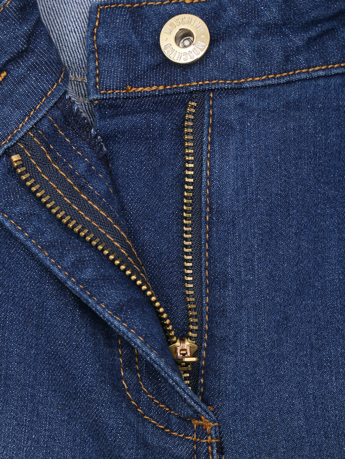 Прямые джинсы с принтом Moschino  –  Деталь1  – Цвет:  Синий