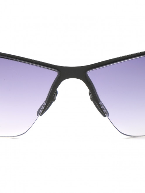 Солнцезащитные очки в металлической оправе - Деталь1