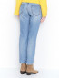 Укороченные джинсы с потертостями Ermanno Scervino  –  МодельВерхНиз1