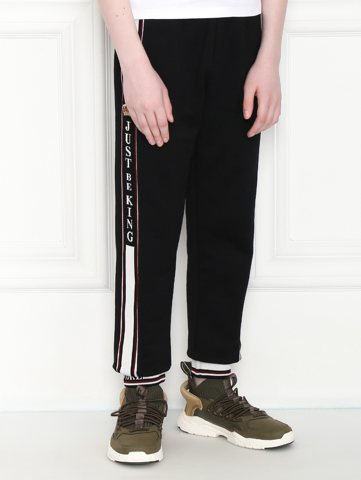 Трикотажные брюки с контрастной отделкой Dolce & Gabbana  –  МодельВерхНиз  – Цвет:  Черный