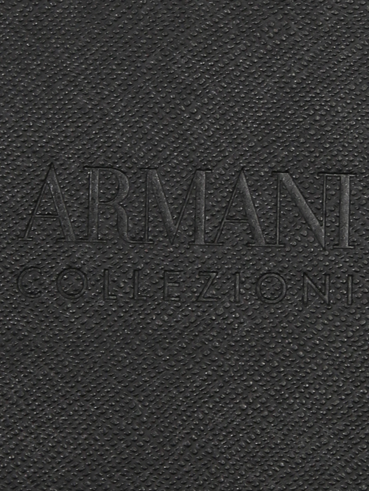 Чехол для IPad из искусственной кожи Armani Collezioni  –  Деталь  – Цвет:  Черный