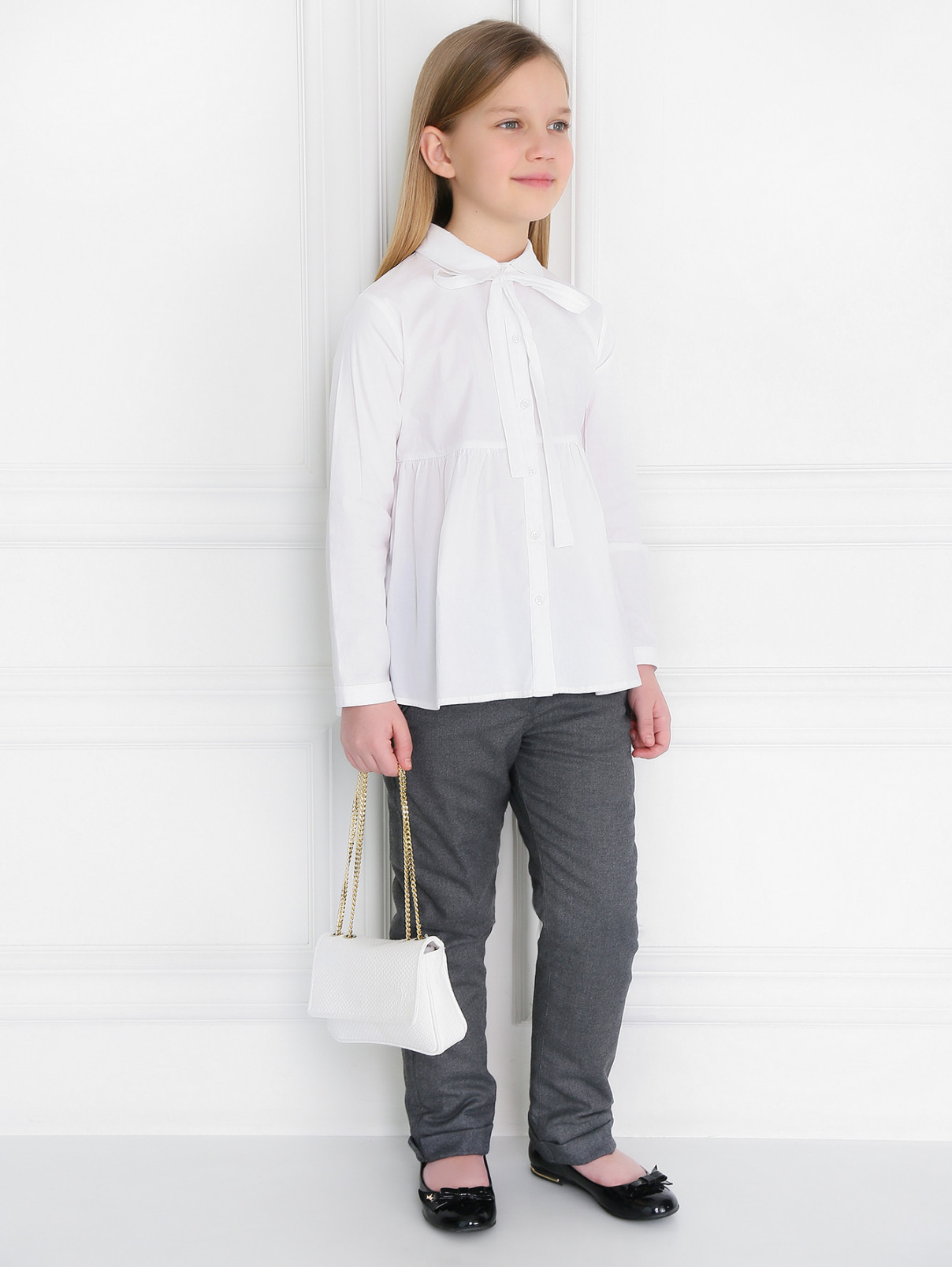 Хлопковая рубашка с оборкой и декоративной лентой Aletta Couture  –  Модель Общий вид  – Цвет:  Белый