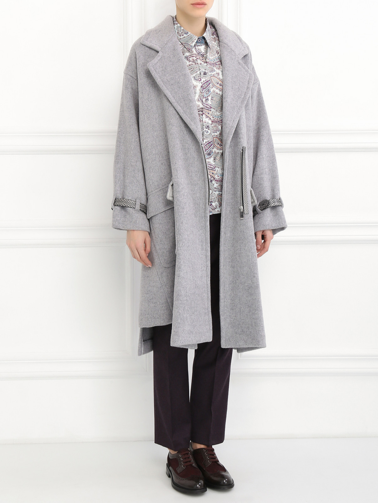 Пальто из шерсти с накладными карманами и металлической фурнитурой Barbara Bui  –  Модель Общий вид  – Цвет:  Серый