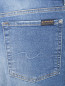 Укороченные джинсы из светлого денима с потертостями 7 For All Mankind  –  Деталь