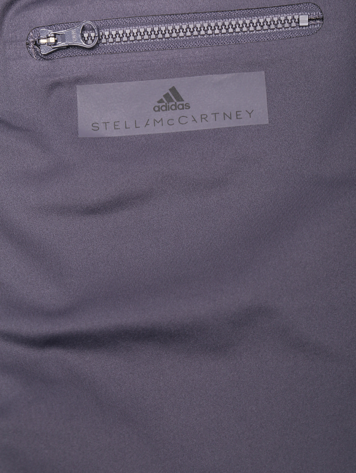 Легинсы на резинке с логотипом adidas by Stella McCartney  –  Деталь