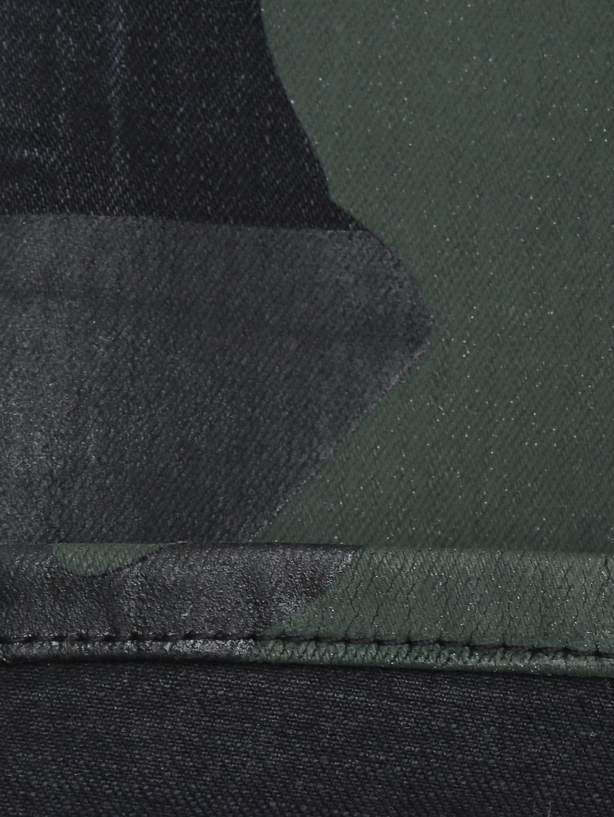 Джинсы с принтом "милитари" Philipp Plein  –  Деталь2  – Цвет:  Серый