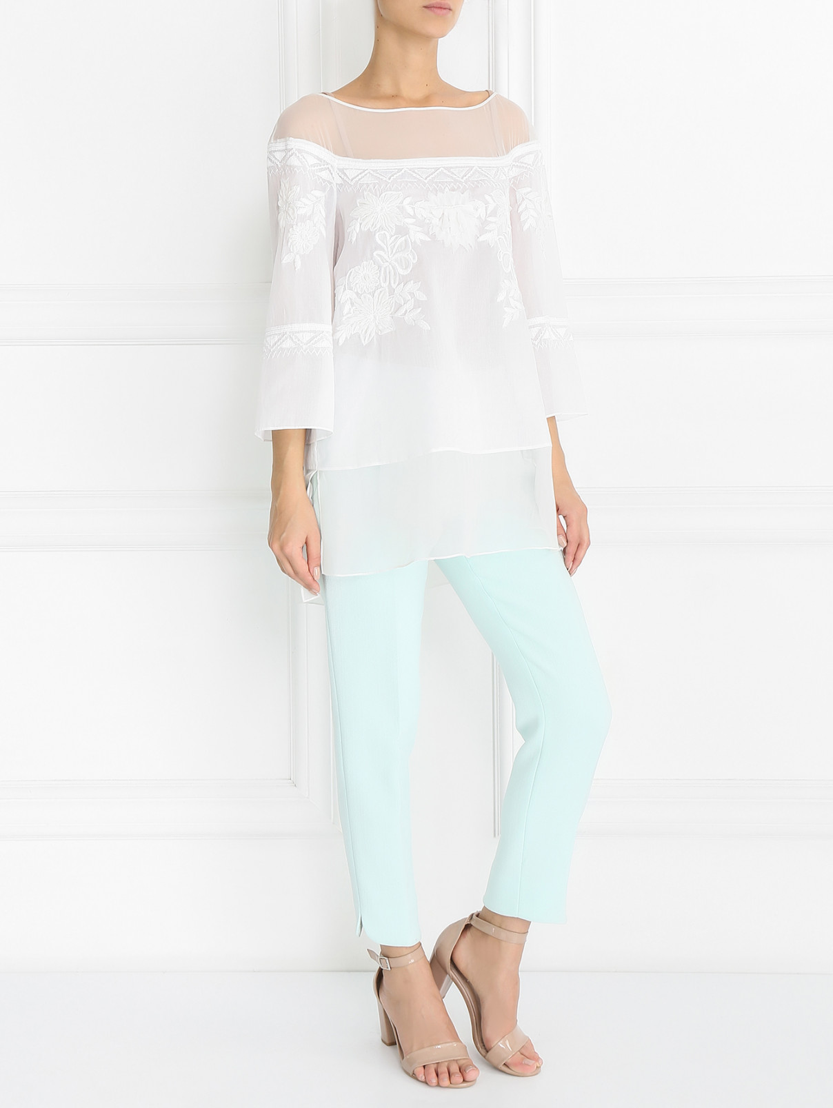Блуза из хлопка и шелка с вышивкой Alberta Ferretti  –  Модель Общий вид  – Цвет:  Белый