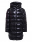 Пуховое стеганое пальто Moncler  –  Общий вид