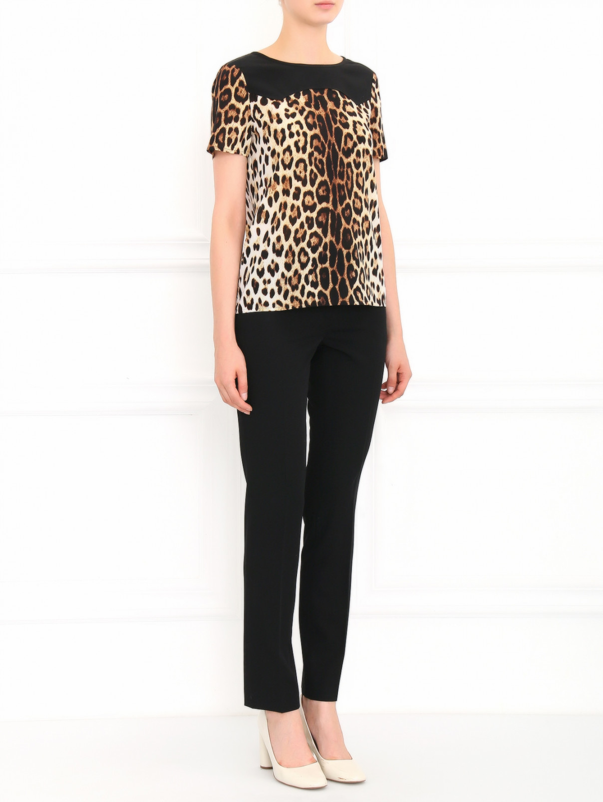 Блуза из шелка с анималистичным принтом Moschino  –  Модель Общий вид  – Цвет:  Черный
