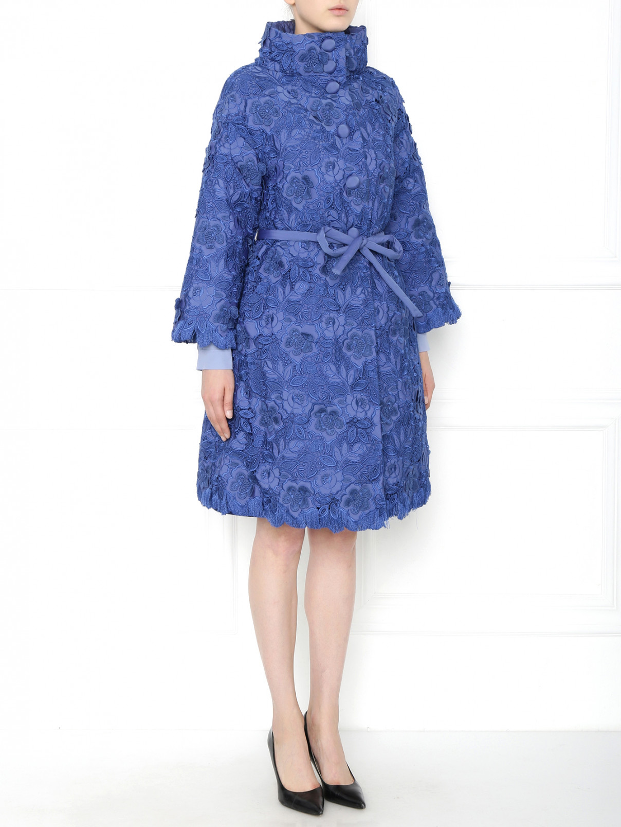 Пуховое пальто с кружевной отделкой Ermanno Scervino  –  Модель Общий вид  – Цвет:  Синий