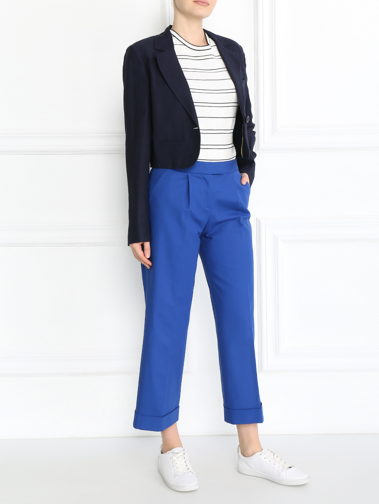 Укороченные брюки из хлопка Moschino Boutique  –  Модель Общий вид  – Цвет:  Синий