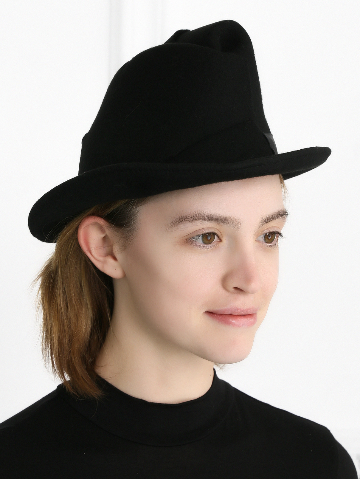 Шляпа из шерсти асимметричного кроя Donna Karan  –  Модель Общий вид  – Цвет:  Черный