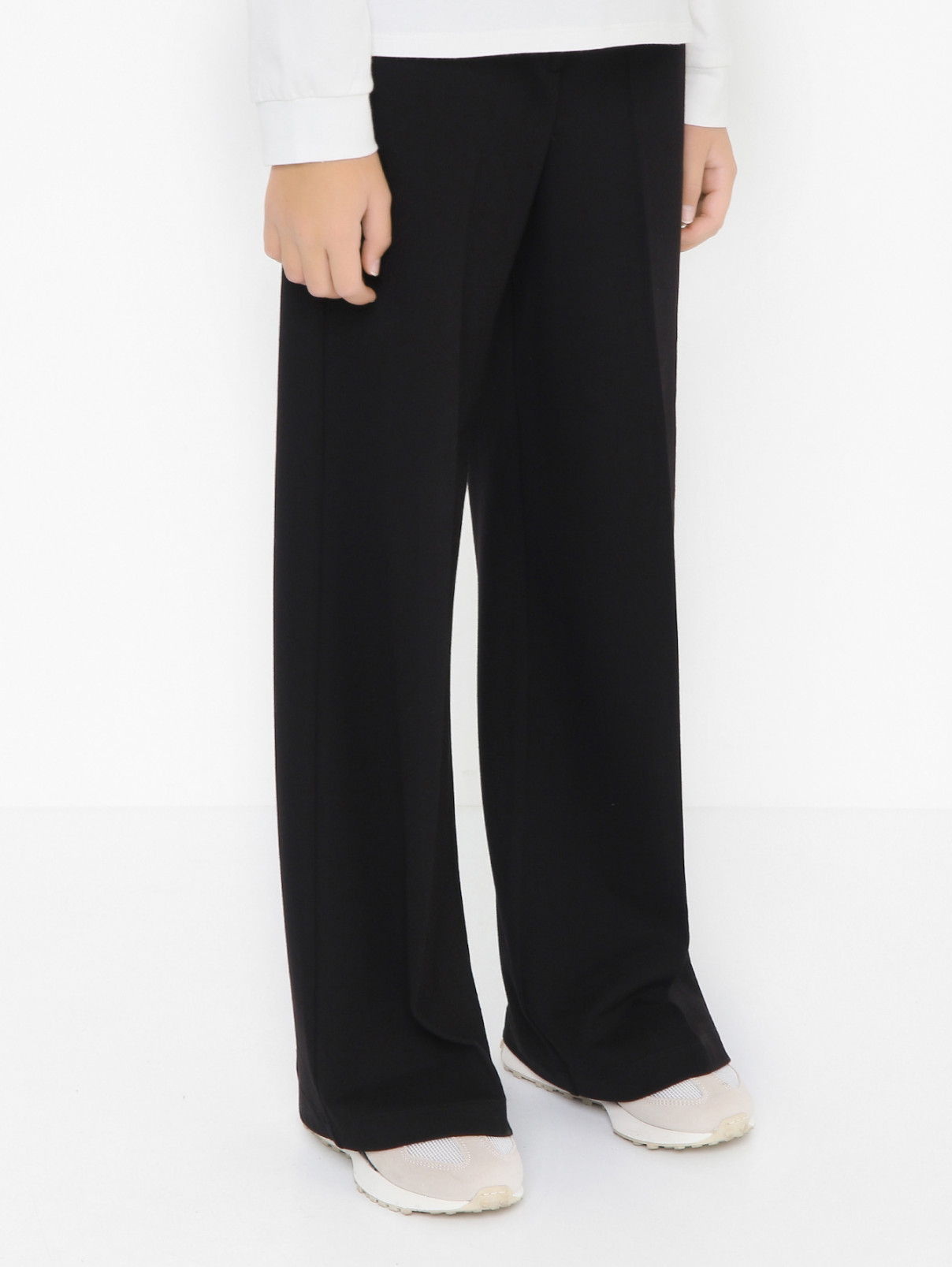 Трикотажные брюки со стрелками Moschino Kid  –  МодельВерхНиз  – Цвет:  Черный
