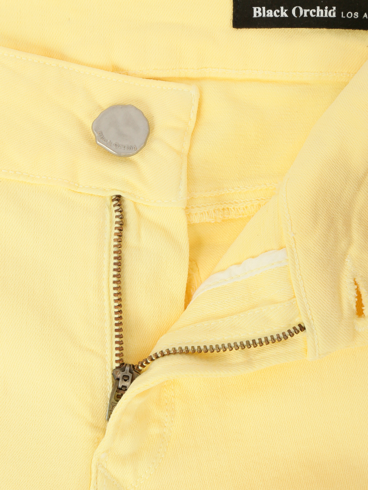 Укороченные джинсы узкого кроя Black Orchid  –  Деталь1  – Цвет:  Желтый