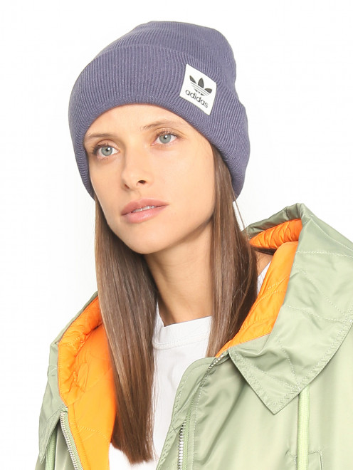 Шапка мелкой вязки с логотипом Adidas Originals - МодельОбщийВид