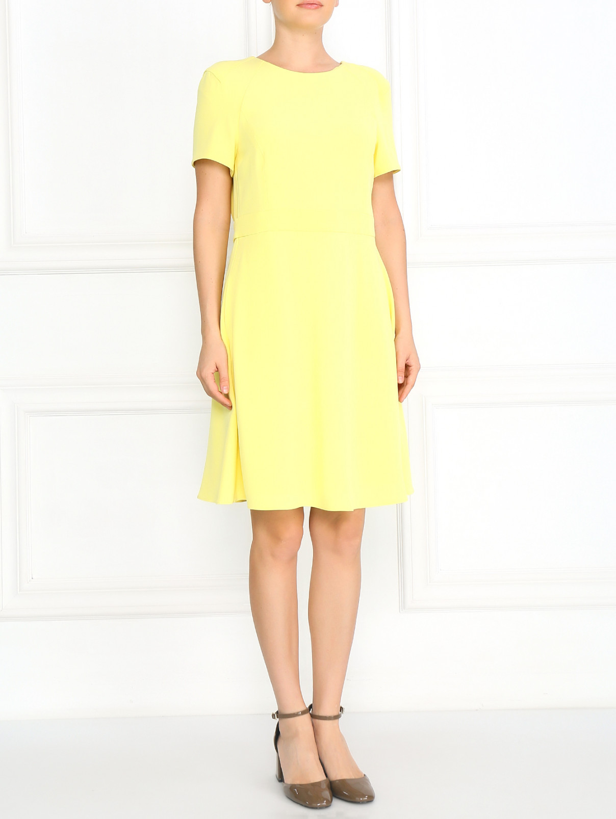 Платье прямого кроя с короткими рукавами Emporio Armani  –  Модель Общий вид  – Цвет:  Желтый