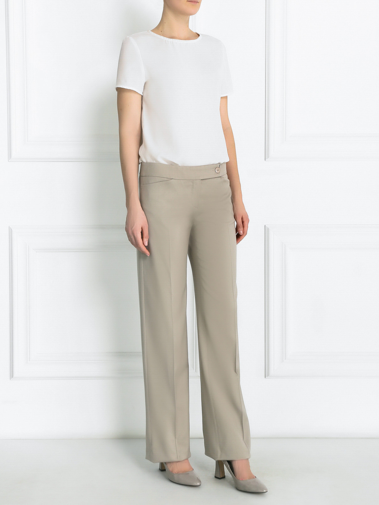 Широкие брюки из шерсти с карманами Emporio Armani  –  Модель Общий вид  – Цвет:  Бежевый