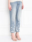Укороченные джинсы с декоративной аппликацией Michael by Michael Kors  –  МодельВерхНиз