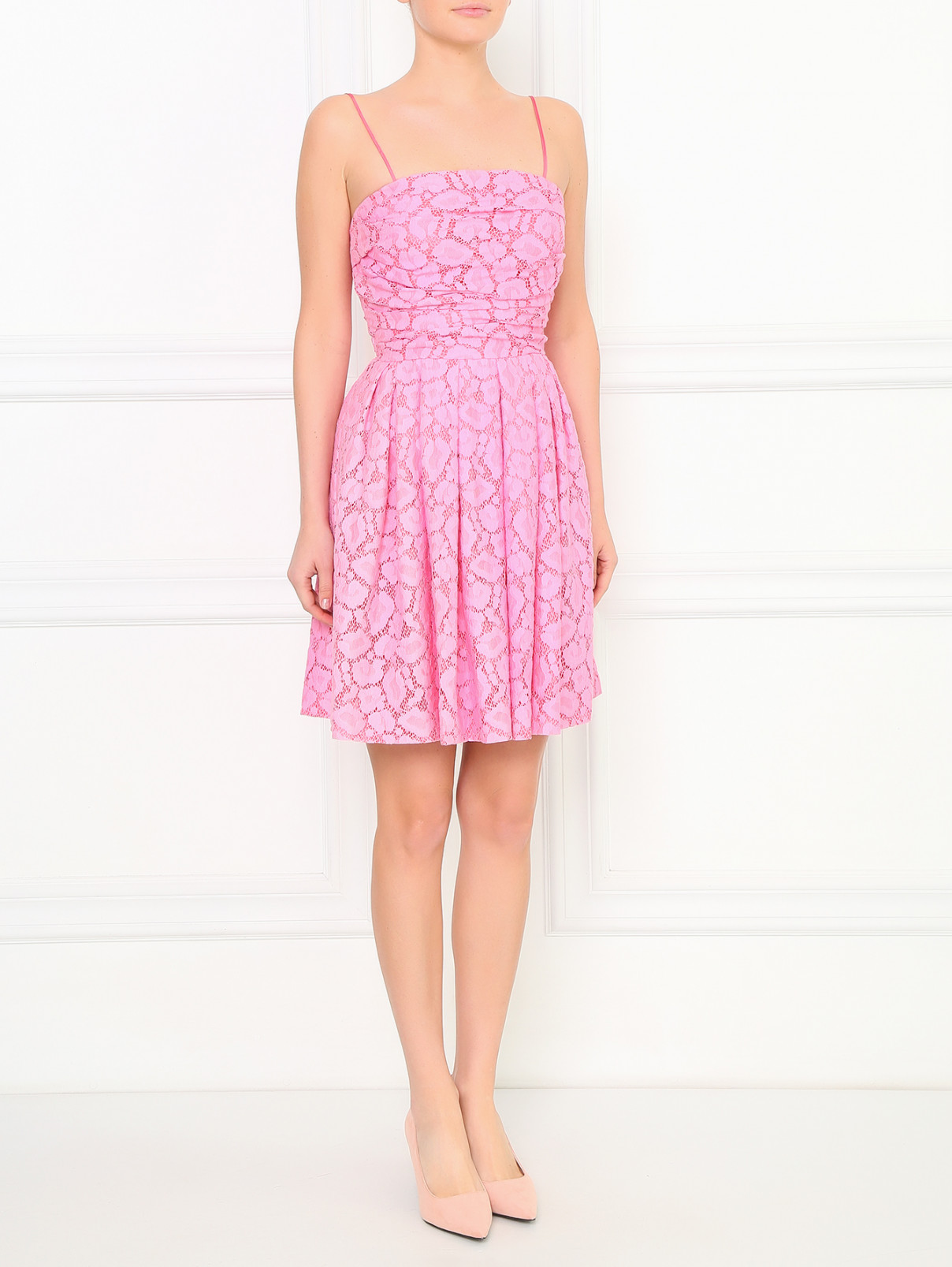 Платье-мини из кружева на съемных бретелях Moschino Cheap&Chic  –  Модель Общий вид  – Цвет:  Розовый