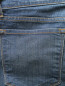Укороченные джинсы из мягкого денима J Brand  –  Деталь