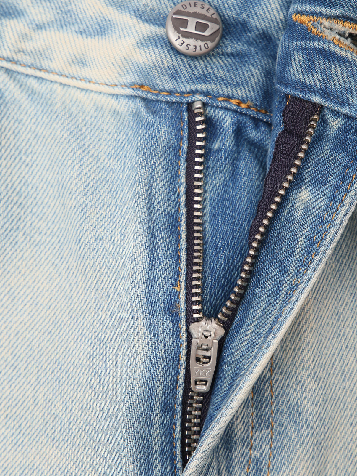 Джинсы из светлого денима Diesel  –  Деталь  – Цвет:  Синий