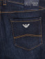 Узкие джинсы из темного денима со средней посадкой Armani Jeans  –  Деталь