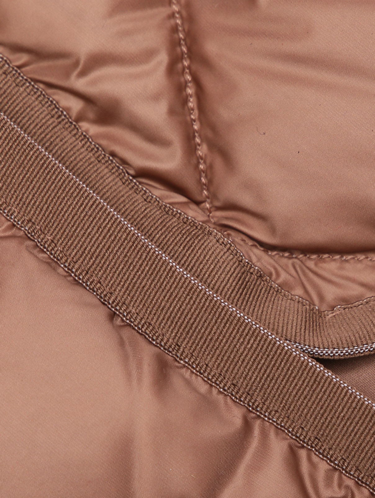 Стеганый жилет с капюшоном Max Mara  –  Деталь1  – Цвет:  Коричневый