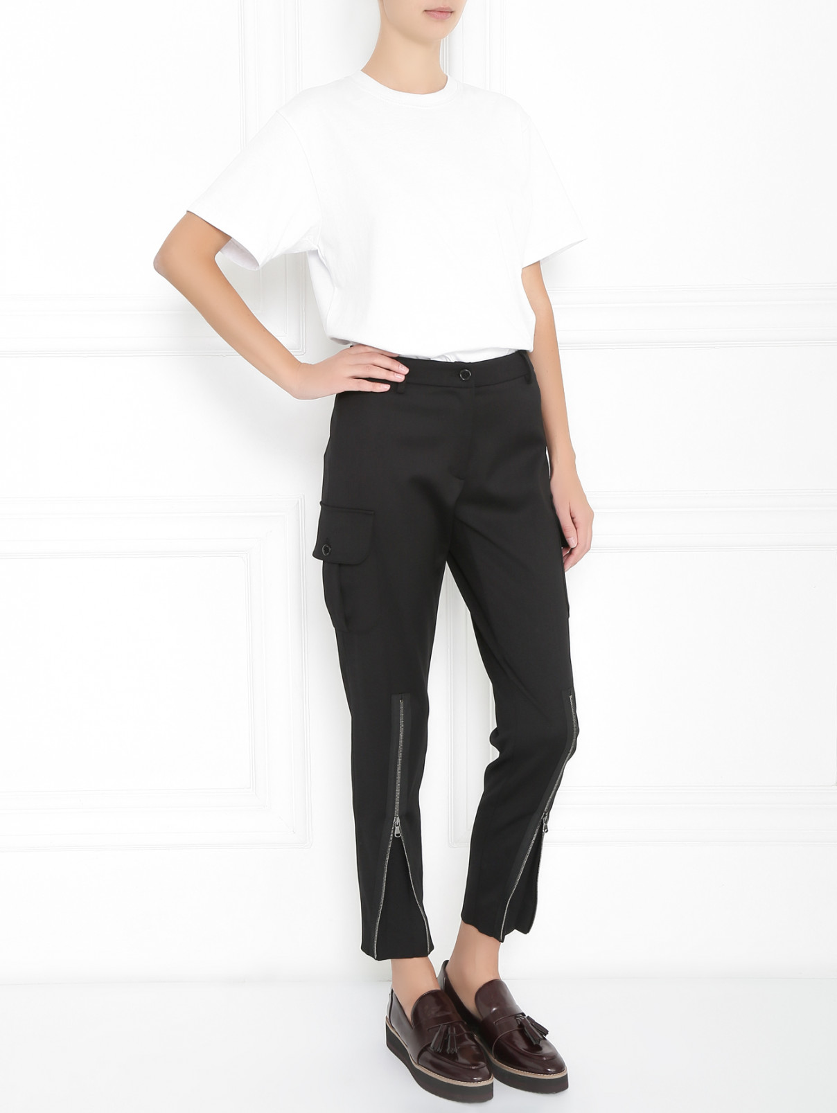 Зауженные брюки из шерсти с накладными карманами Moschino Couture  –  Модель Общий вид  – Цвет:  Черный