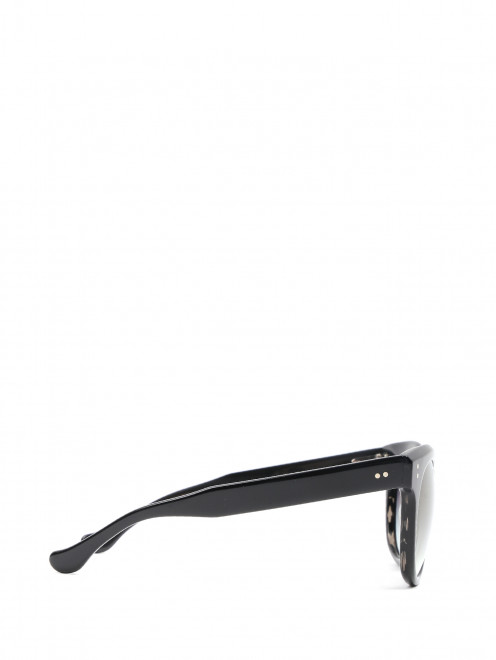 Солнцезащитные очки в пластиковой оправе - Обтравка2