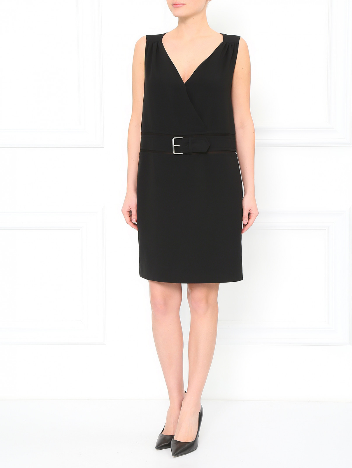 Платье прямого фасона с V-образным вырезом Moschino  –  Модель Общий вид  – Цвет:  Черный