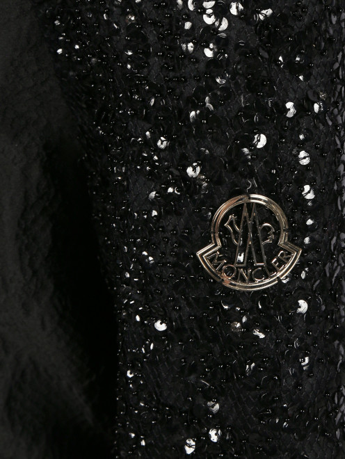 Легкое пальто с поясом, декорированное бисером и пайетками - Деталь